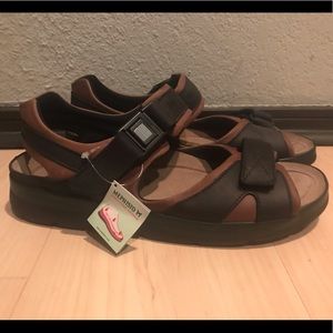 NEW Mephisto Shark Sandals - Mens EUR 45 (10.5-11)